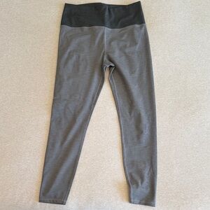 Vuori Gray and Black Leggings